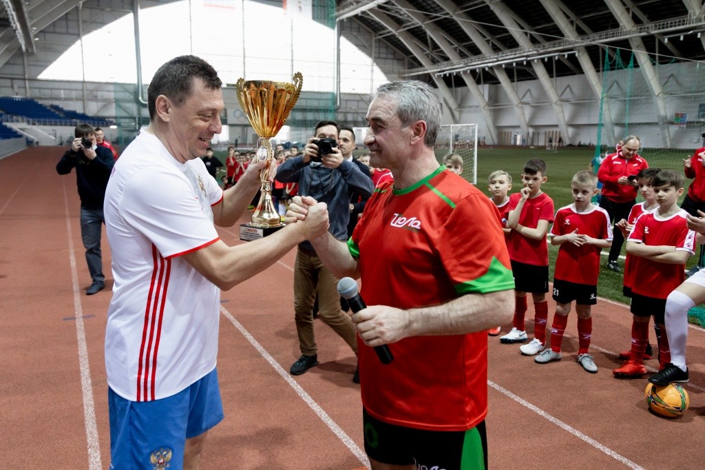 footbal2.jpg footbal3.jpg